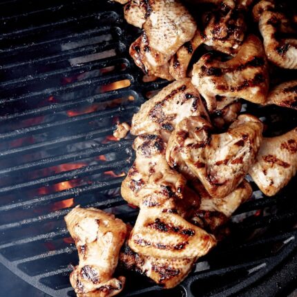 Keraamiline grill Blackstone Large 22″, punane (saalinäidis)