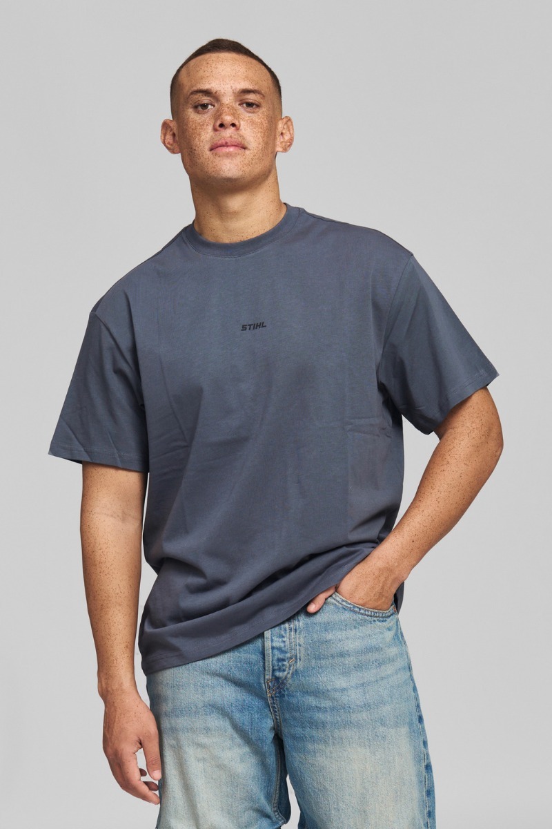 140643_t-shirt-logo-chest-blue_hq_p_2025-10_0001_global.jpg STIHL T-särk LOGO CHEST meeste sinine, XS