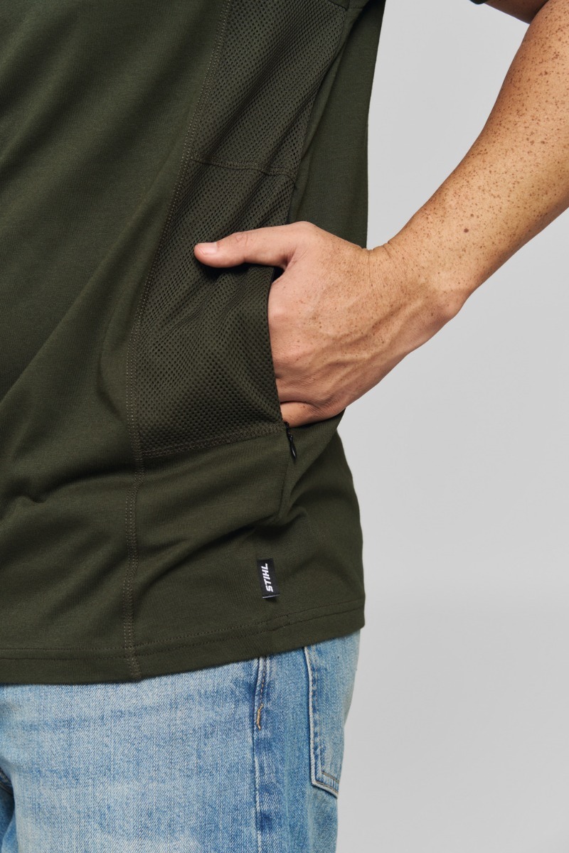 140676_t-shirt-side-pocket-green_hq_p_2025-10_0006_global-2.jpg STIHL SIDE POCKET T-särk roheline, suurus S
