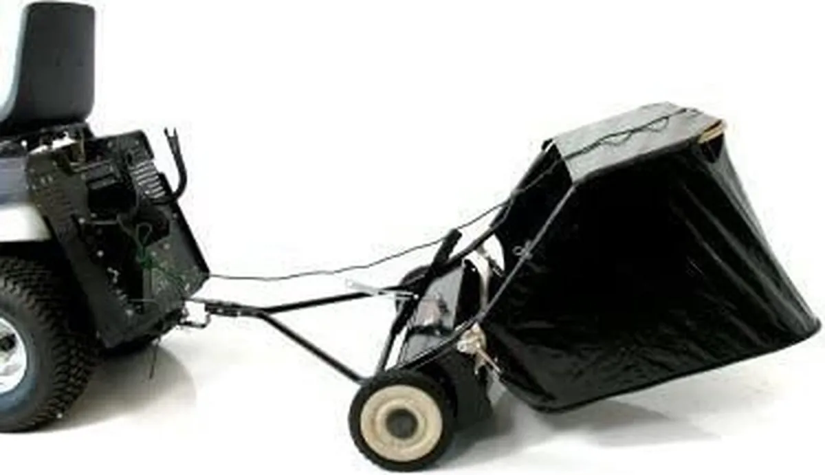 Järelveetav sweeper-lehekoguja 107cm