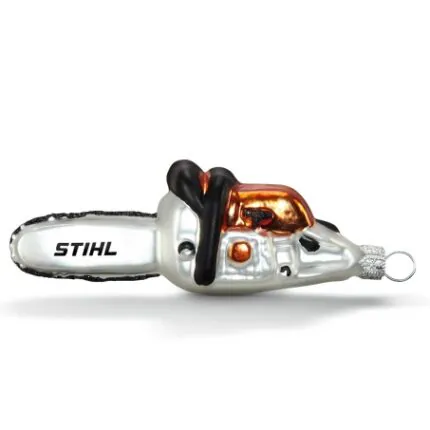 Jõulupuu ehe STIHL mootorsaag