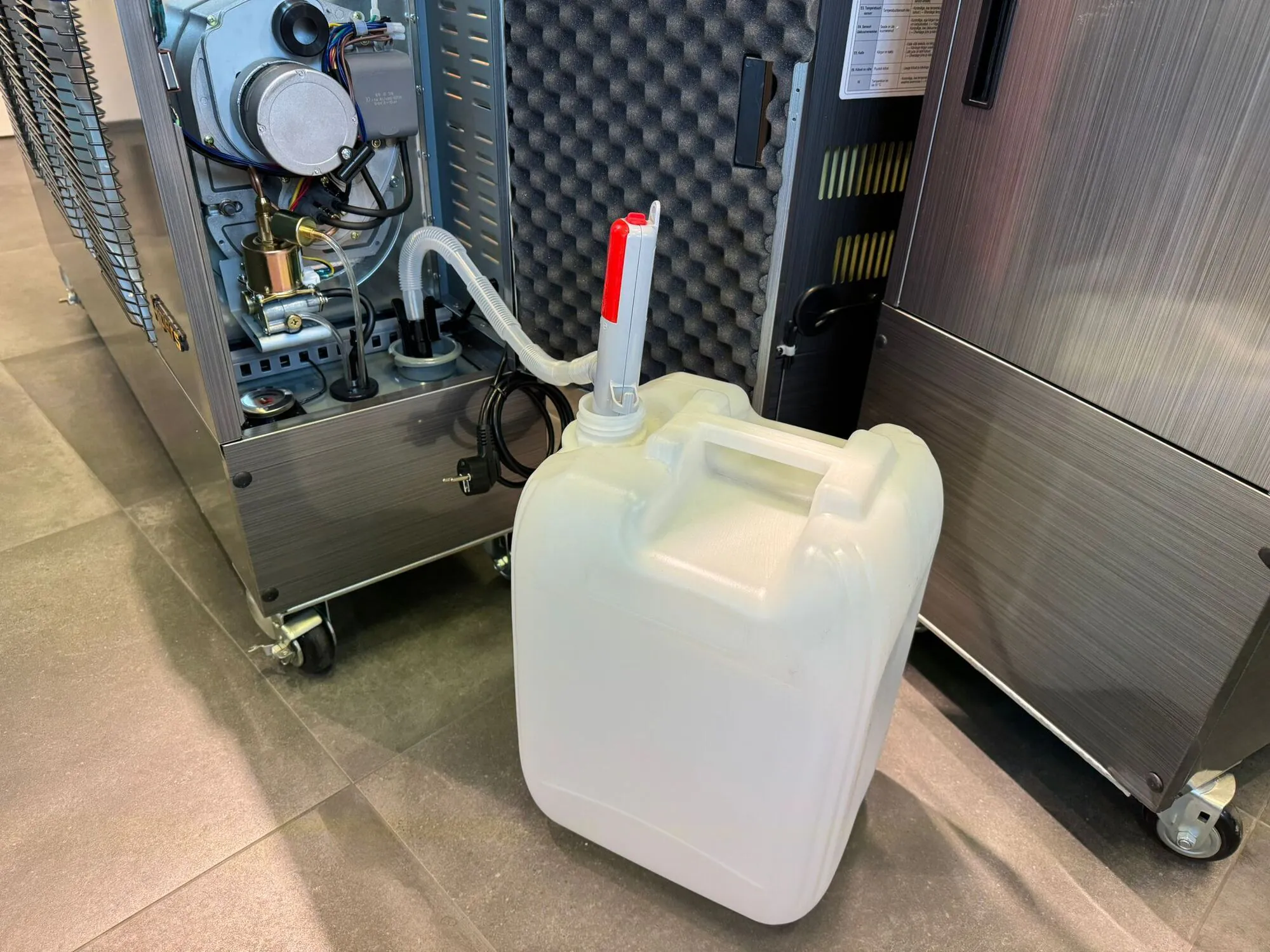 Kütusepump patareiga